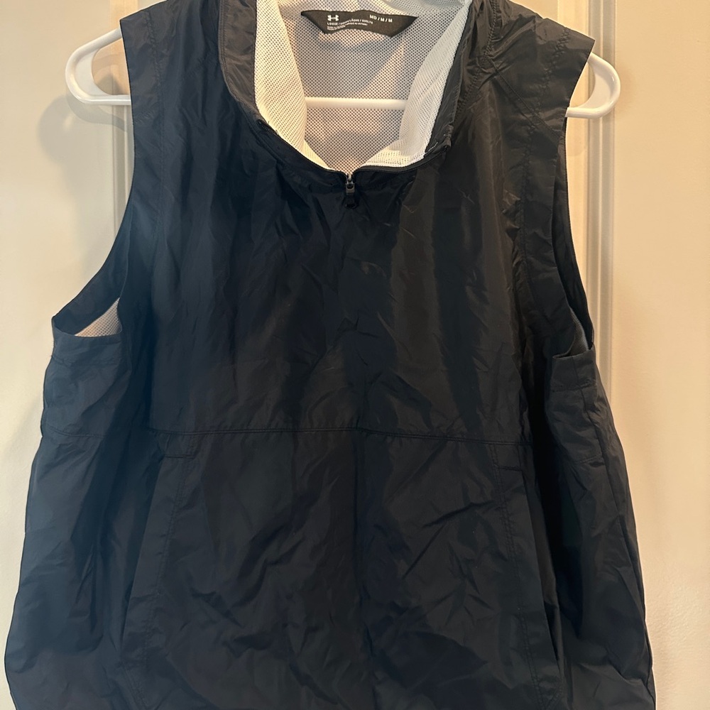 Under Armour light quarter zip vest